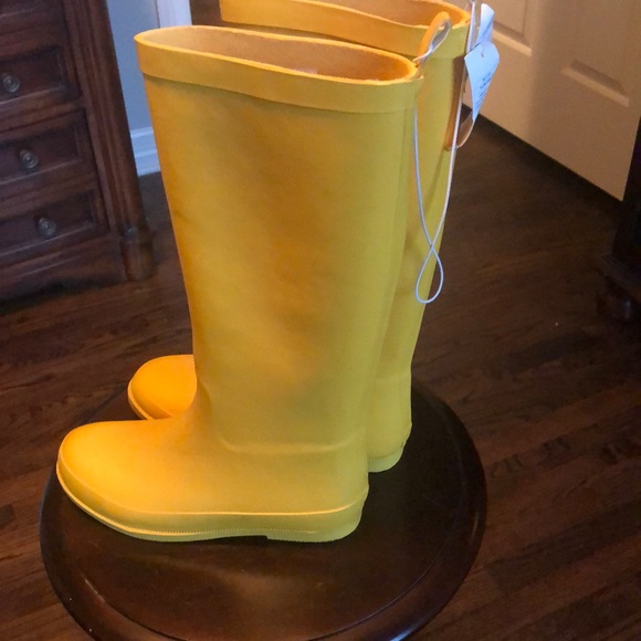 Cat & Jack Other - Brand new kids rain boots size 2